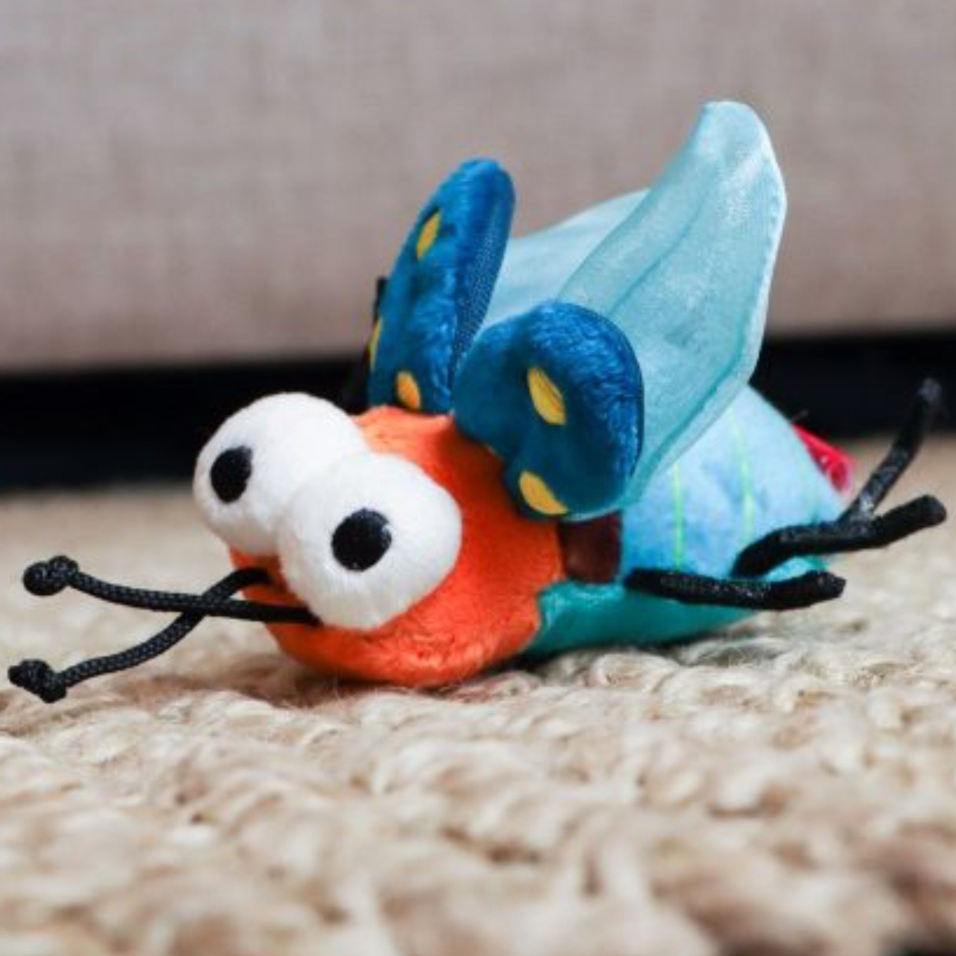 Juguete GIGWI Melody Chaser & Shining Friendz – Insectos Interactivos - COSMOS
